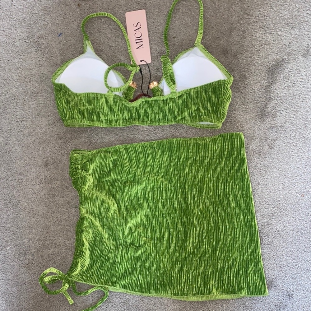 Green Textured Bikini Set with Matching Skirt - Picture 5 of 5